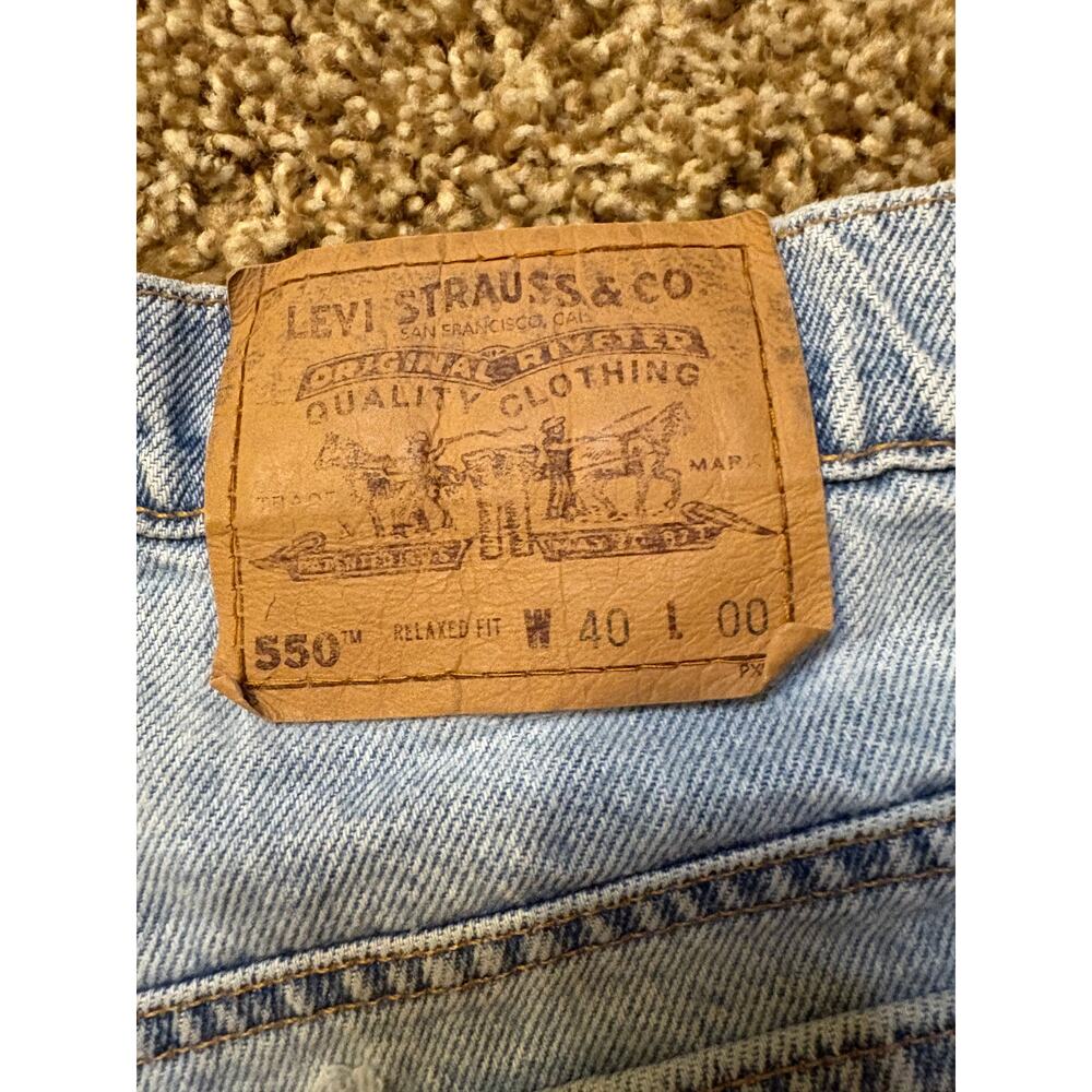 Vintage Levi's 550 Relaxed Fit Orange Tab Denim Light Wash Shorts Jhorts Size 40